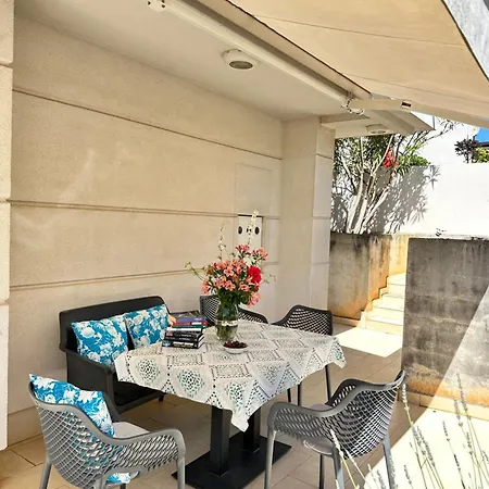 Karmen Maria Apartman