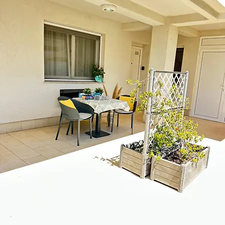 Apartman Karmen Maria