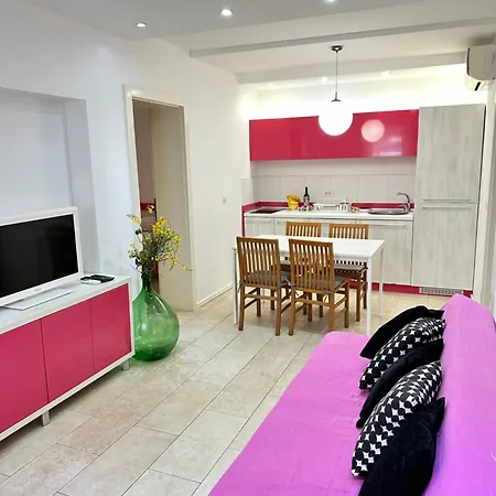 Apartman Karmen Maria *