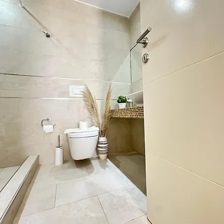 Karmen Maria Apartman