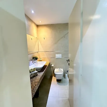 Karmen Maria Apartman
